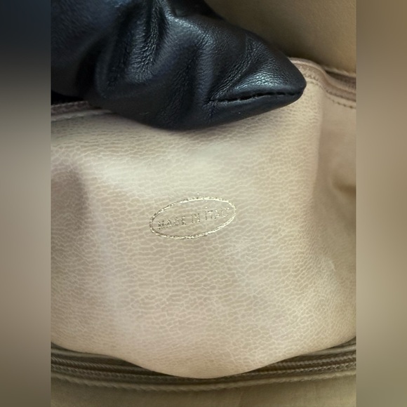 Chanel Metellase Chain Shoulder Bag - Picture 12 of 16